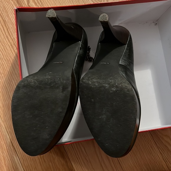 Black Leather Guess Heels with Chain Detail - Picture 13 of 16